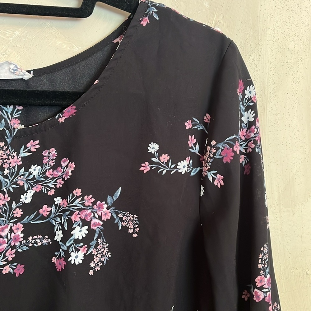 Pink Republic Rounded Neck Button Sleeve Blouse Size S - Picture 6 of 10